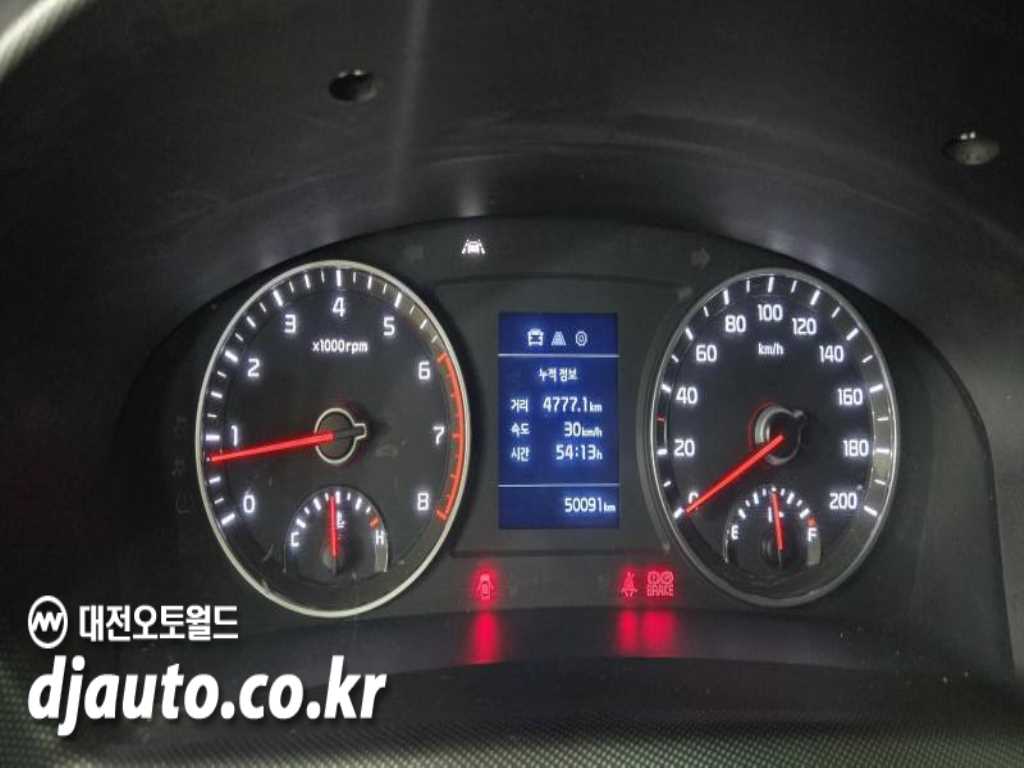 기아 봉고3 1톤 카고 LPG 9