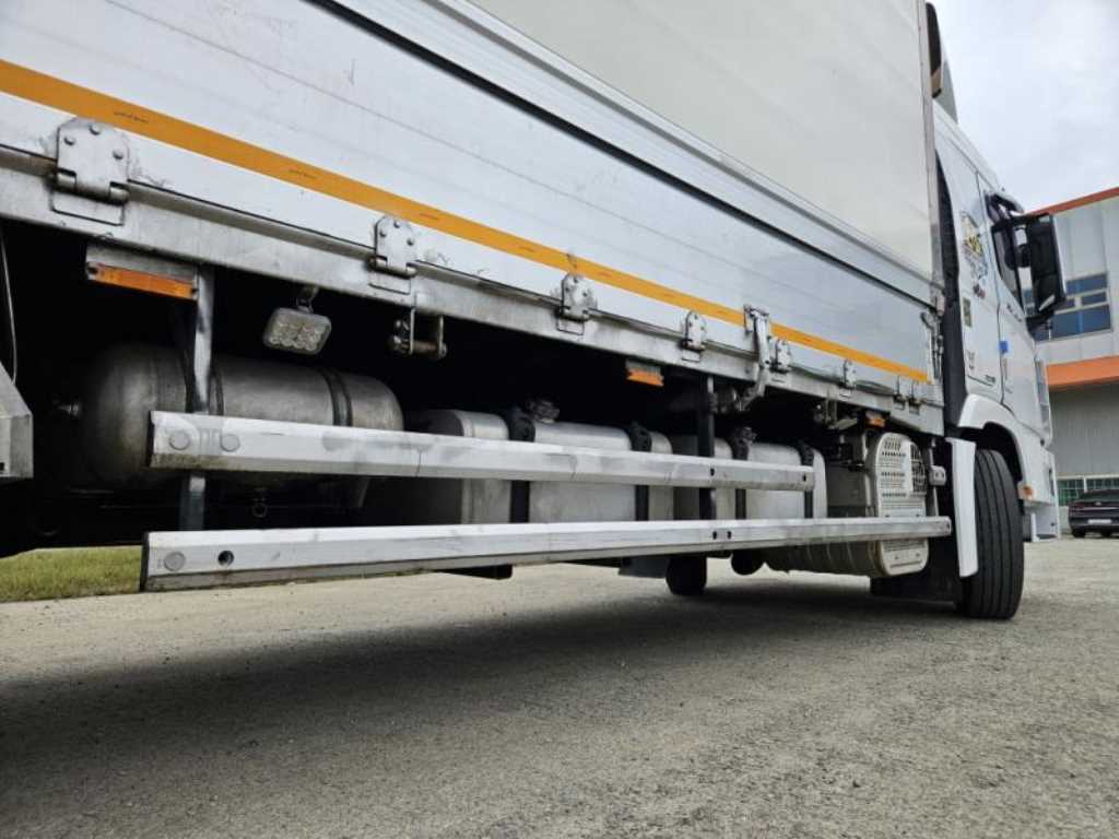 현대 엑시언트 350 냉장윙 9.5톤 수동 18