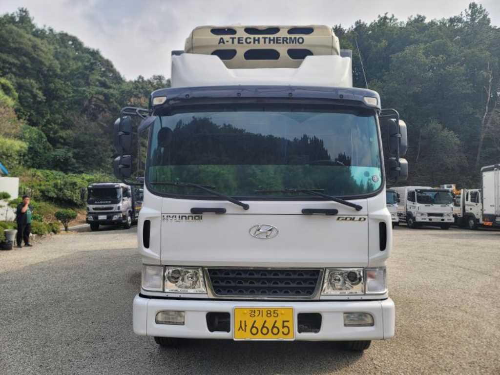 현대 메가트럭 280 냉동탑 4.5톤 오토 2