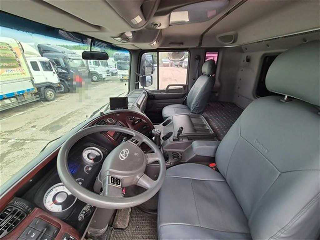 현대 메가트럭 와이드캡 윙바디 4.5톤 수동 8