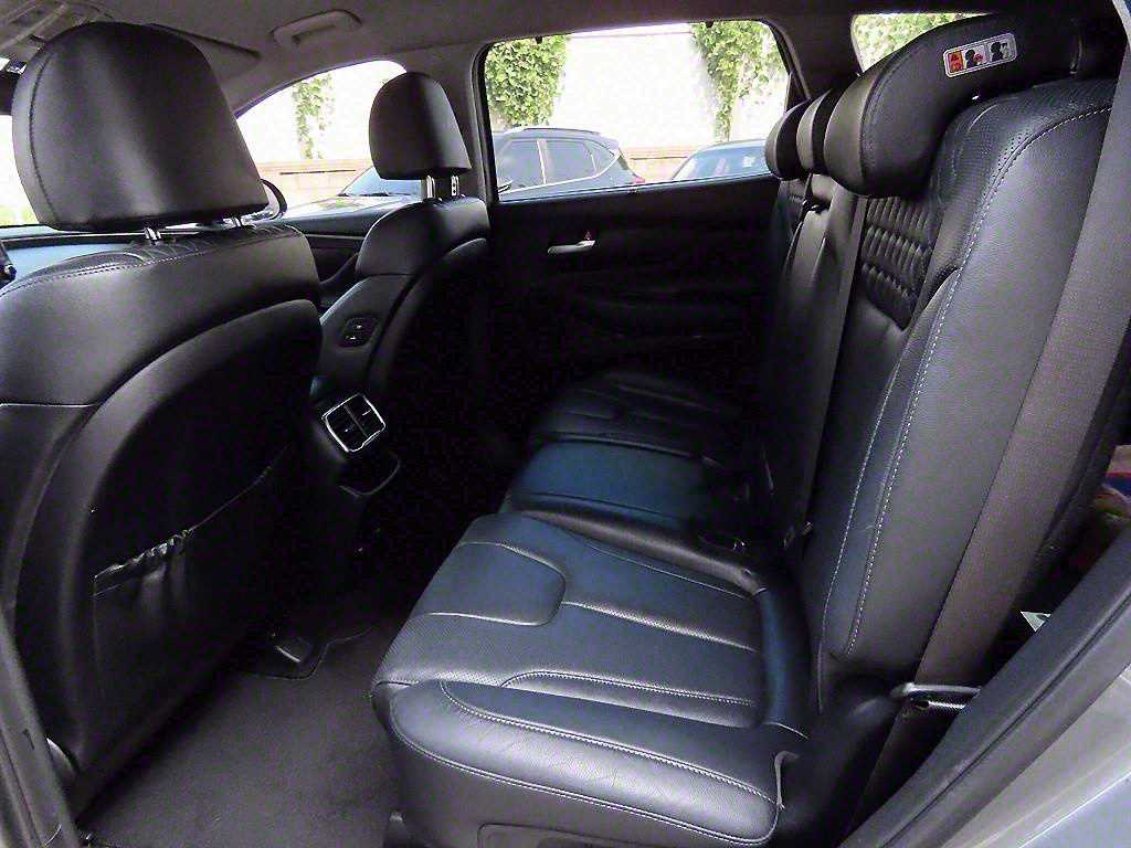 Hyundai Santa Fe Gasoline 2.0T 2WD Prestige 7