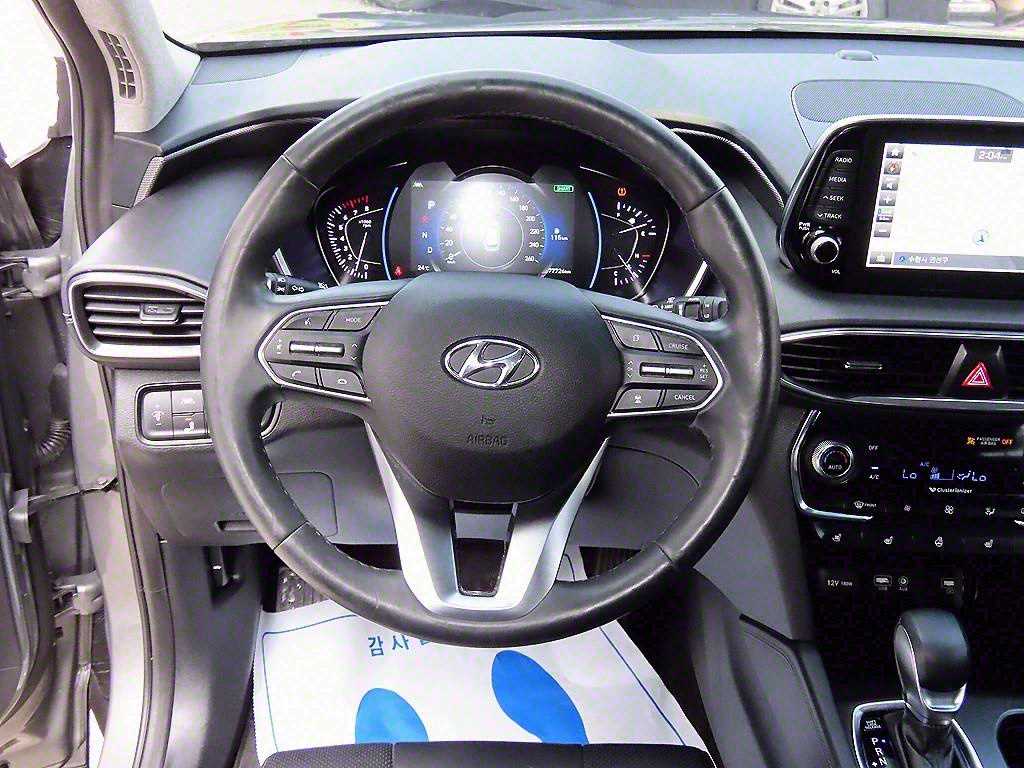 Hyundai Santa Fe Gasoline 2.0T 2WD Prestige 9