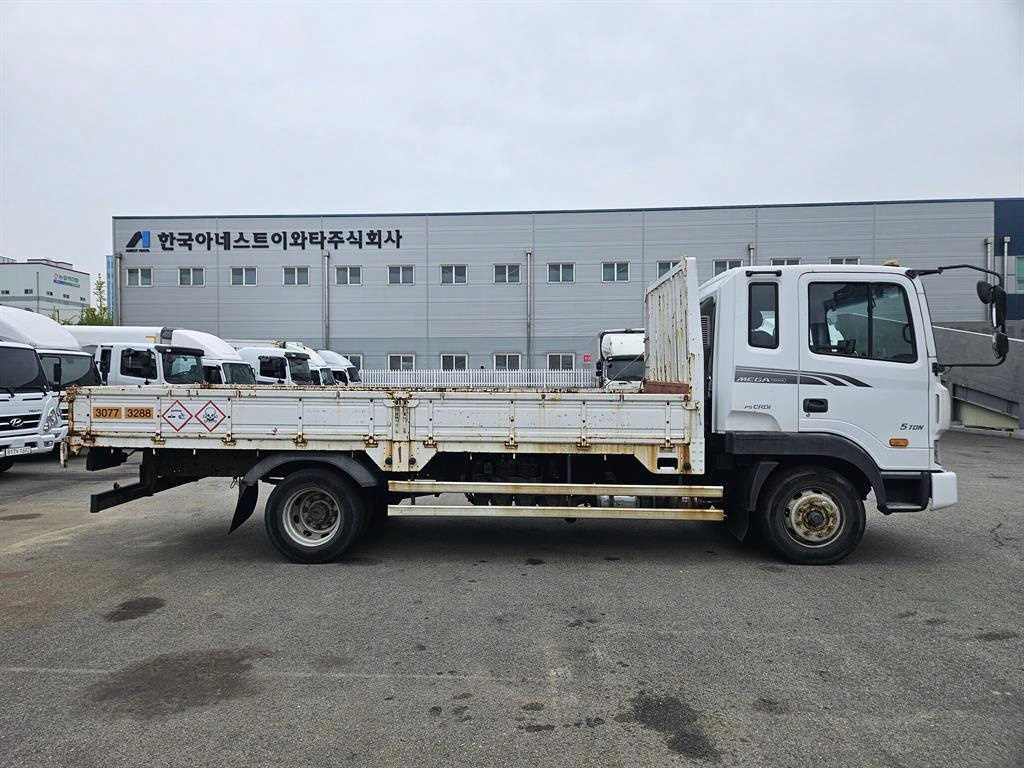 현대 메가트럭 단바리 카고 5톤 수동