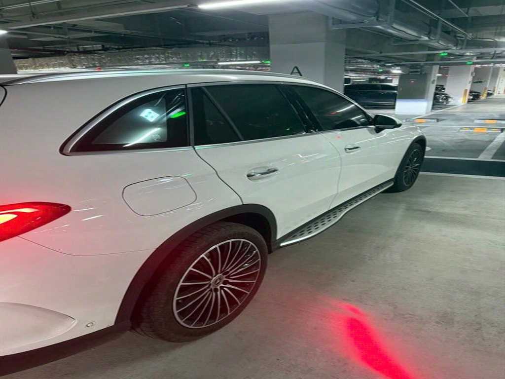 Mercedes-Benz GLC-Class GLC300 4MATIC 4