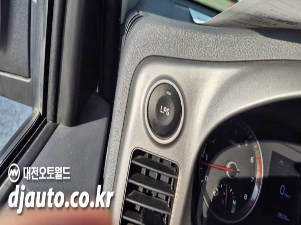 기아 봉고3 1톤 카고 킹캡 LPG 9