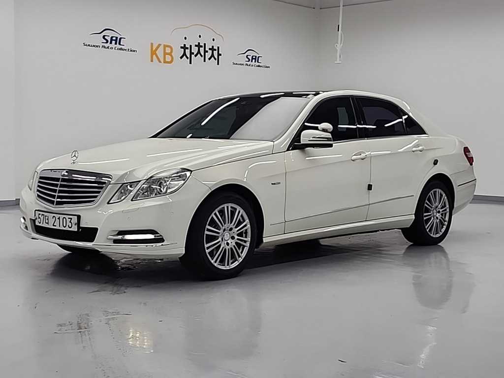 Mercedes-Benz E-Class E300 Elegance