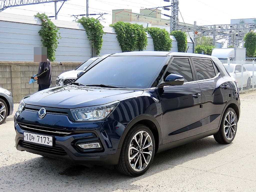 KGM 티볼리 2WD 가솔린 기어 에디션 사진 2/20