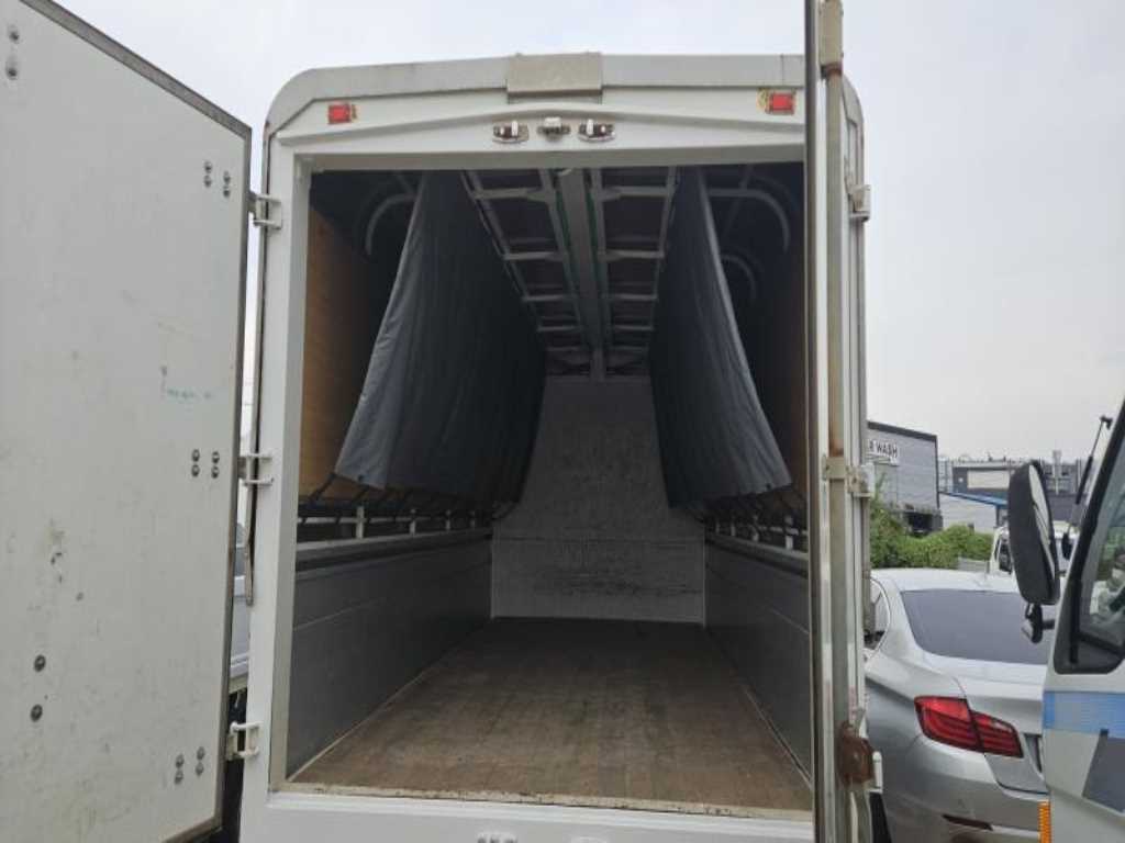 현대 이마이티 윙바디 1