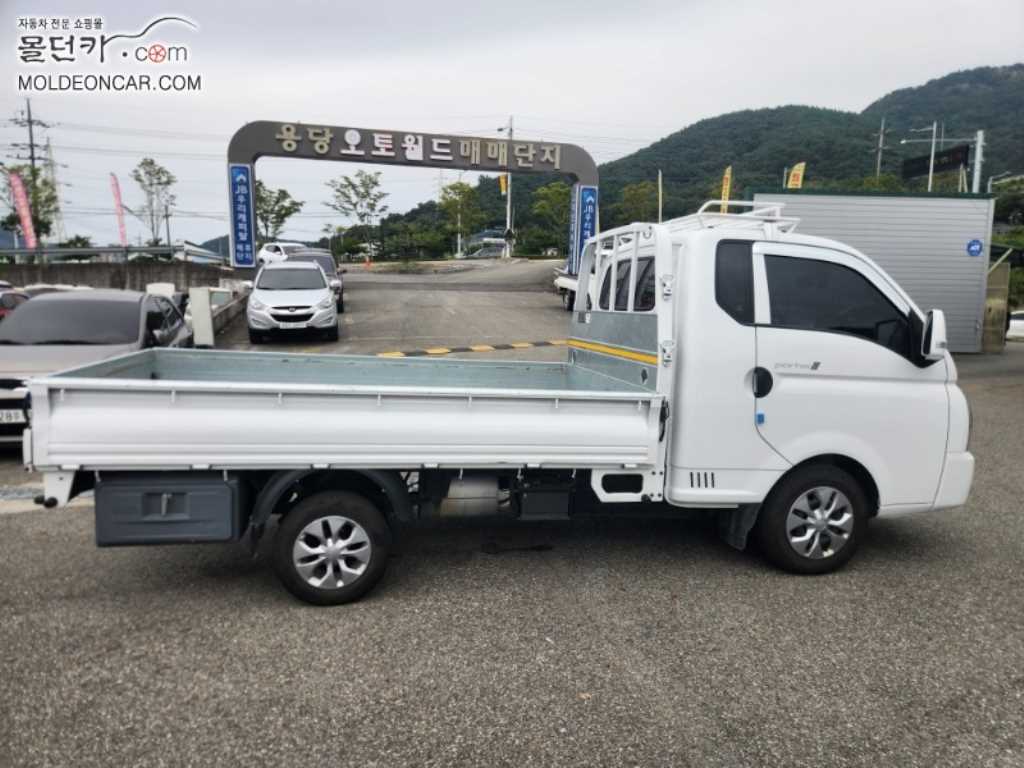 현대 포터2 1톤 카고 LPG 7