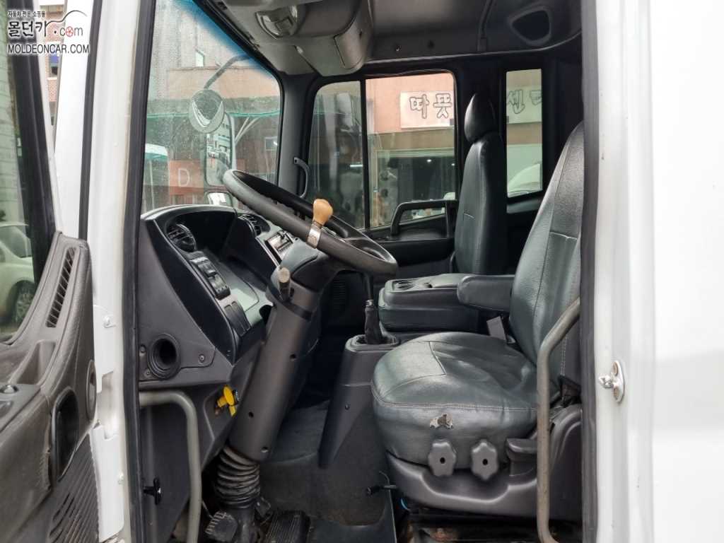 현대 메가트럭 카고 4.5톤 수동 6