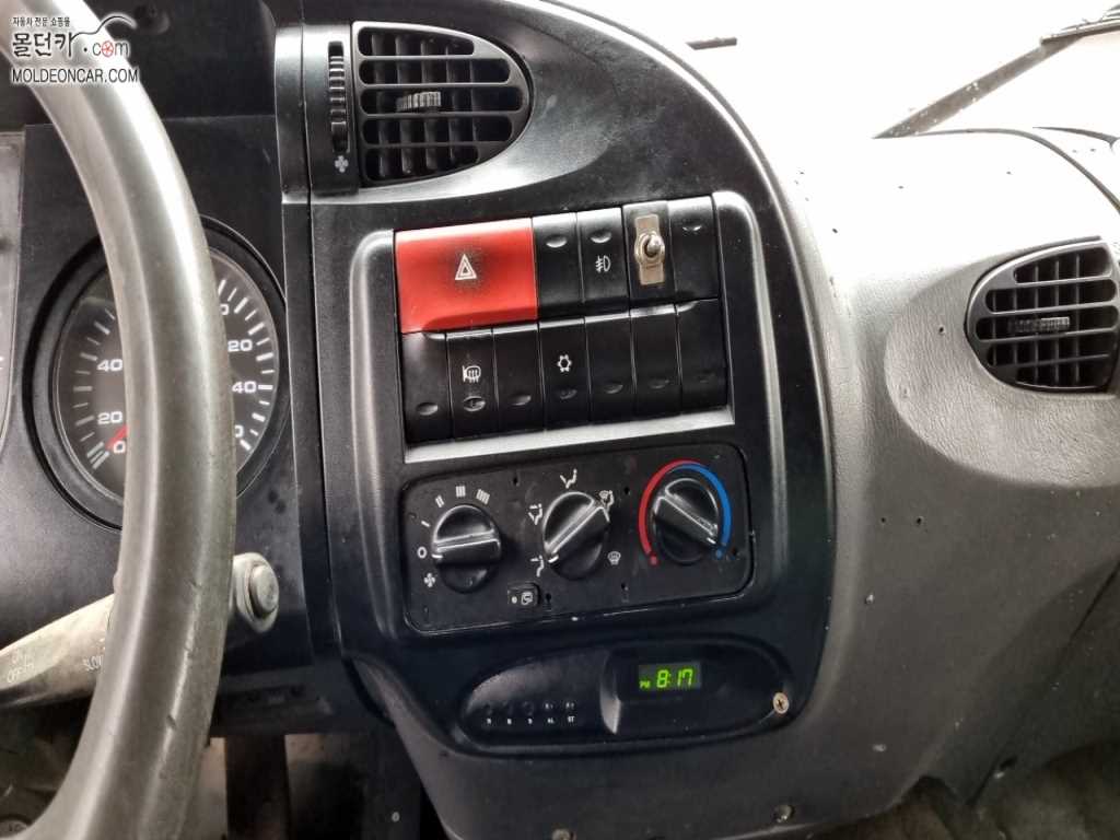 현대 메가트럭 카고 4.5톤 수동 8