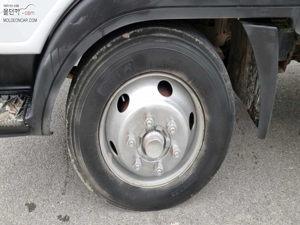 현대 메가트럭 카고 4.5톤 수동 5