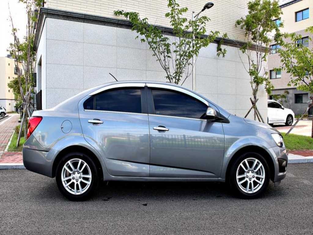 Chevrolet Aveo 1.4 Turbo L STAR 3