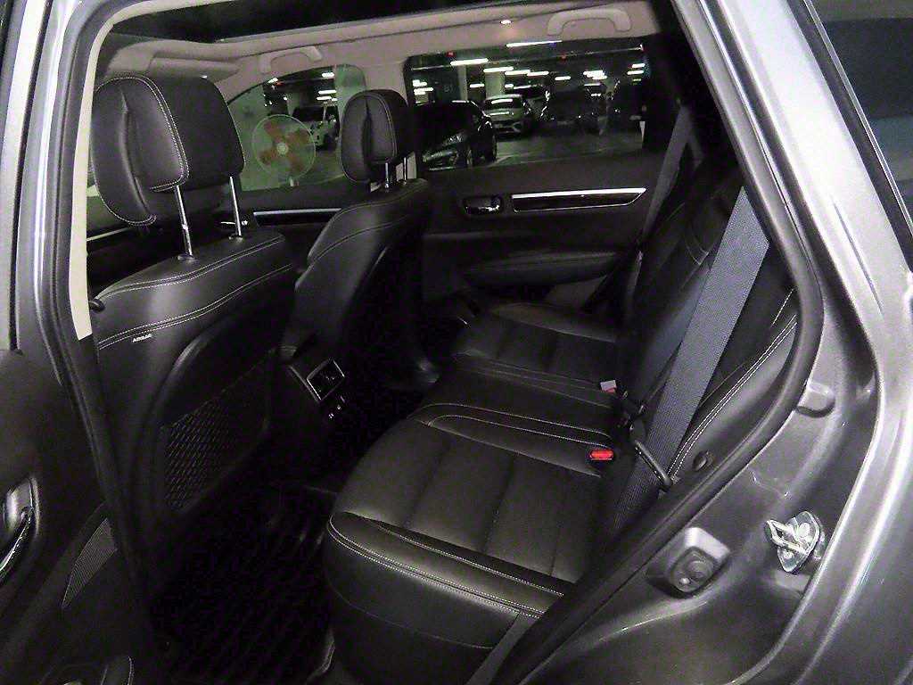 Renault QM6 Diesel 2WD RE Signature 8