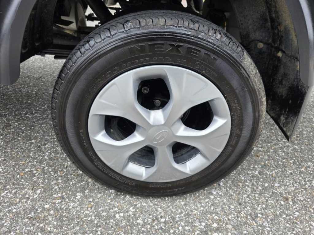 Hyundai Porter Double Cab/ Long Wheelbase/ 2WD Smart 10