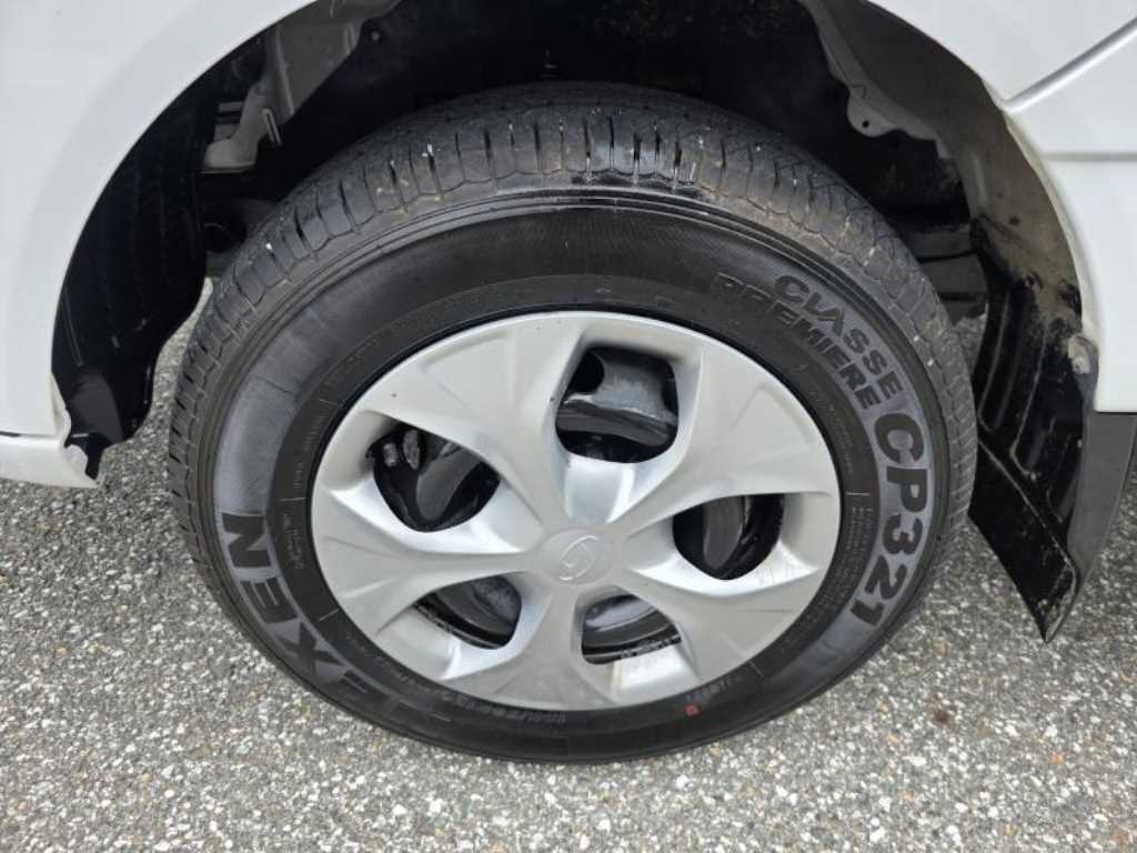 Hyundai Porter Double Cab/ Long Wheelbase/ 2WD Smart 9