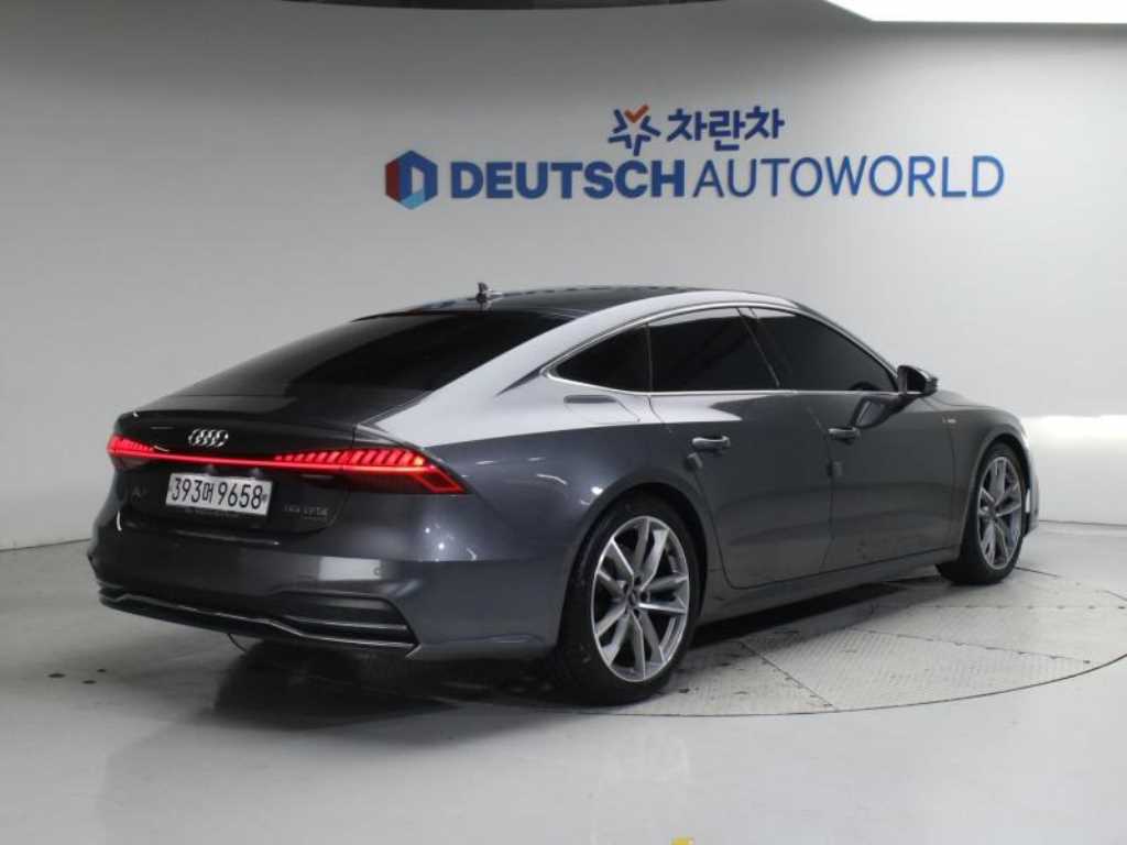 아우디 A7 55 TFSI 콰트로 프리미엄 사진 2/20