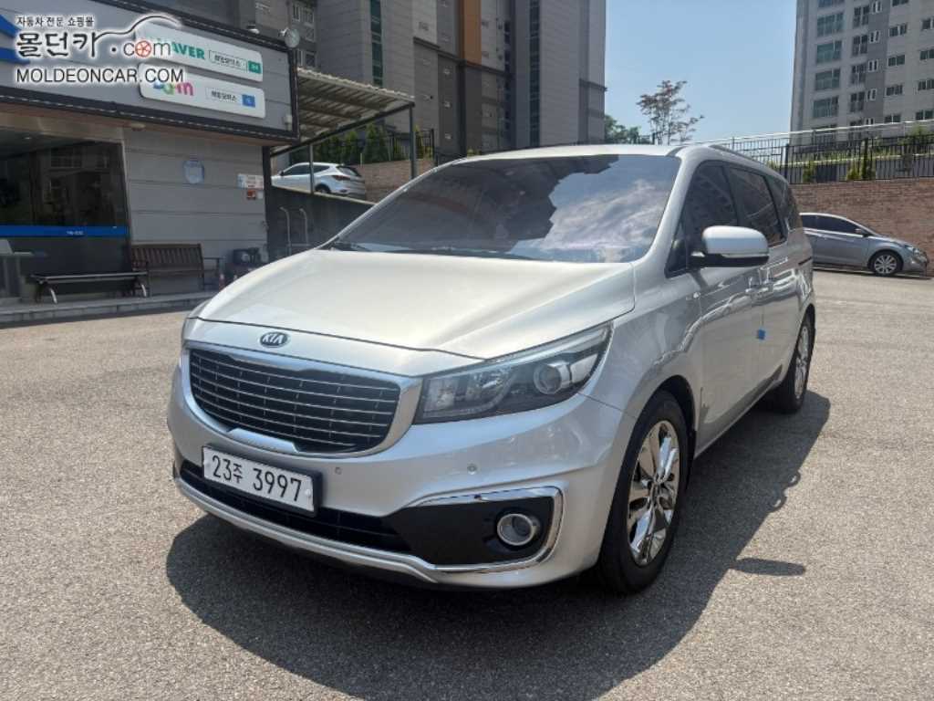Kia Carnival Diesel Prestige 4