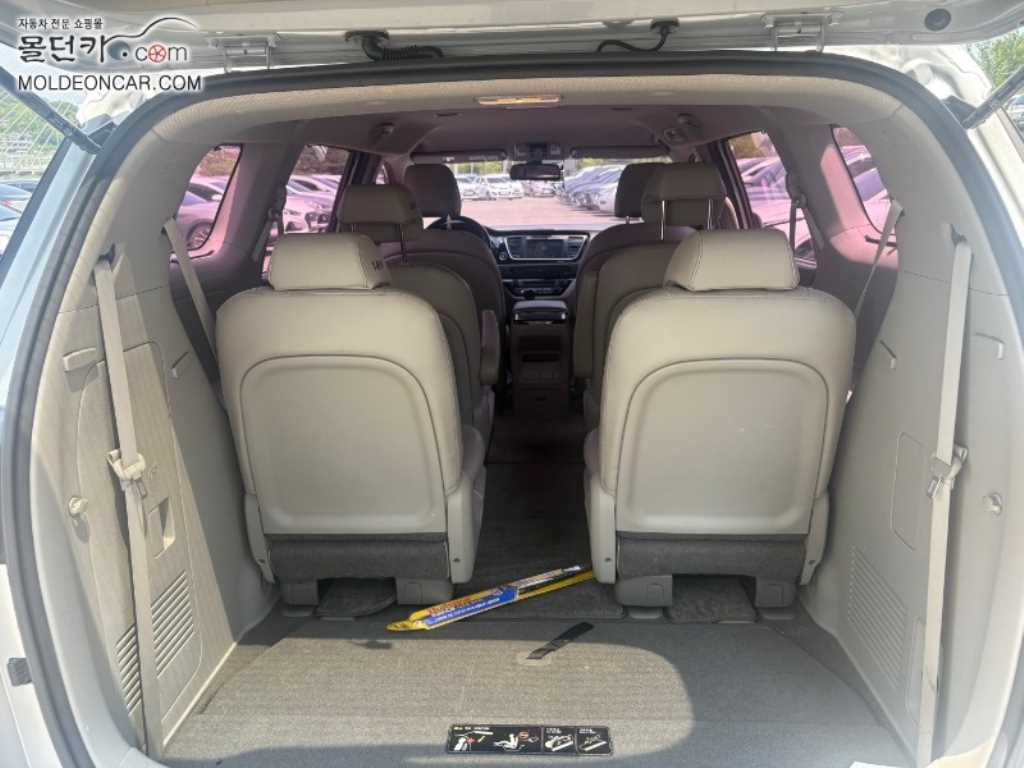 Kia Carnival Diesel Prestige 7