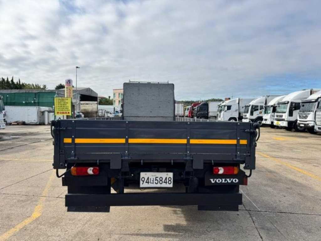 볼보 FL 카고 6.5톤 오토 2