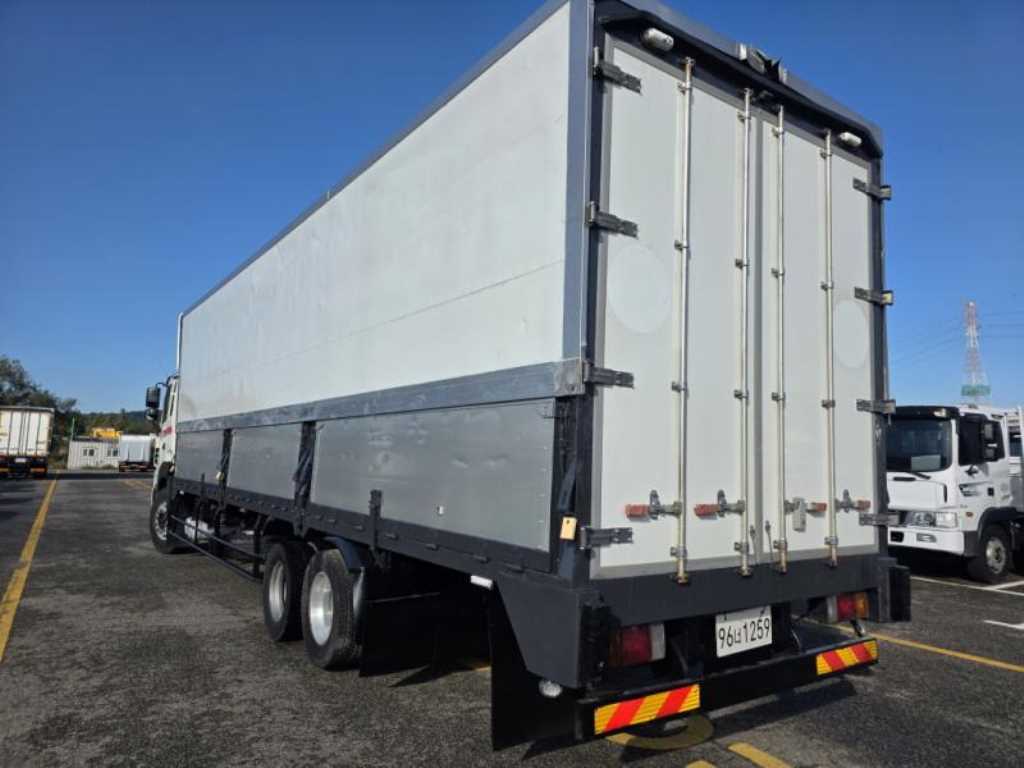 현대 메가트럭 와이드캡 280 윙바디 4.5톤 수동 2