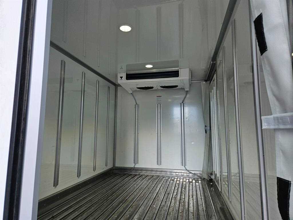 현대 포터2 1톤 냉동탑 LPG 4