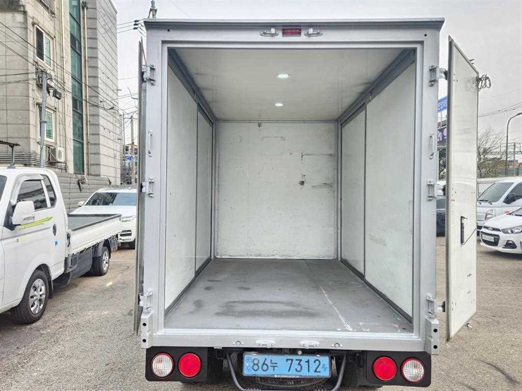 기아 봉고3 1톤 표준탑 전기 10