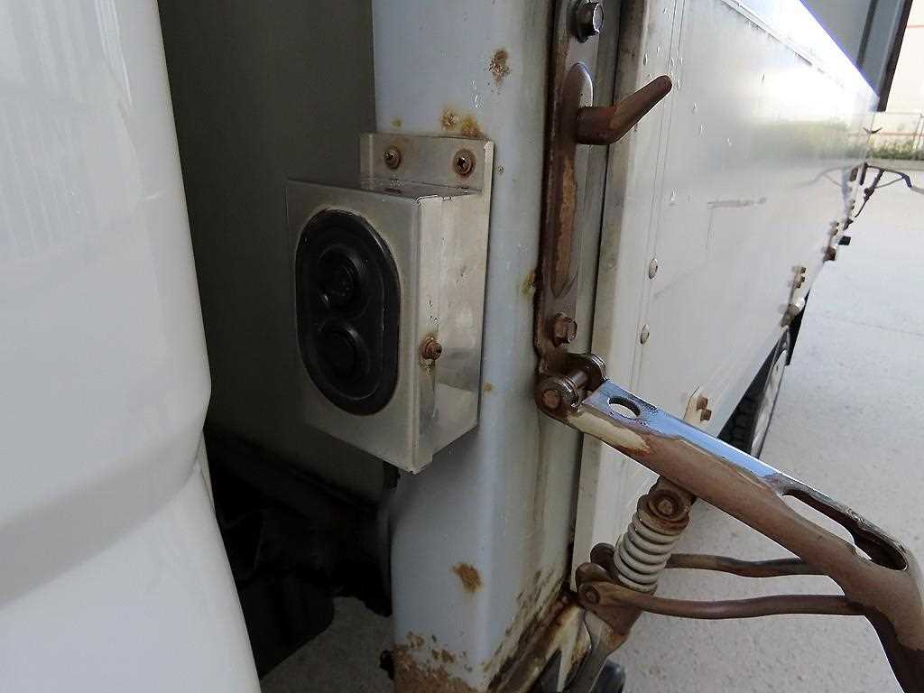 기아 봉고3 1톤 윙바디 6