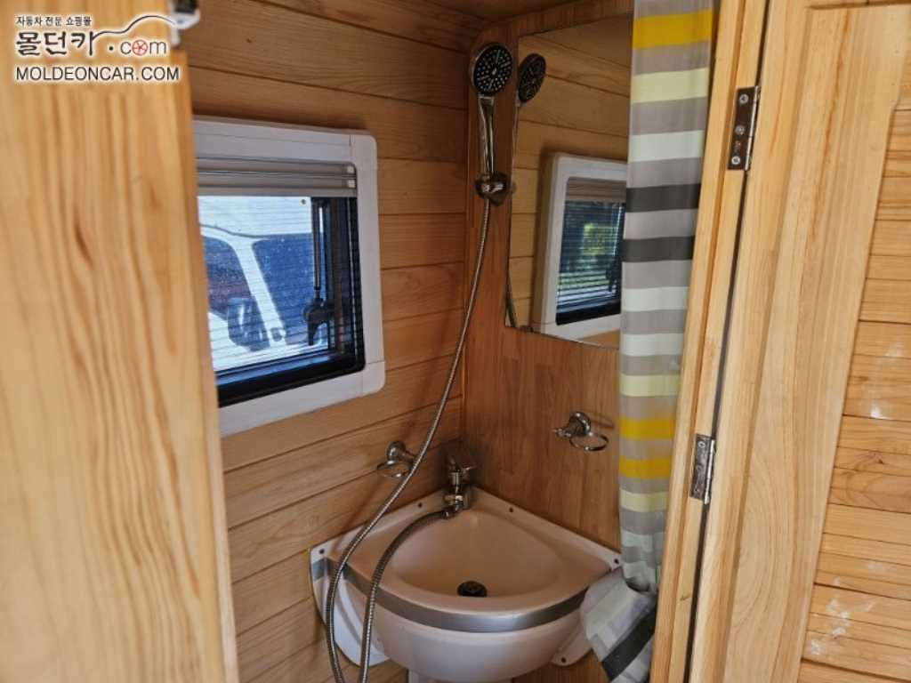 현대 포터2 캠퍼밴 인산철배터리 250A 250W 12