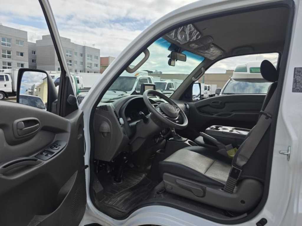 현대 포터2 1톤 저상탑 LPG 17