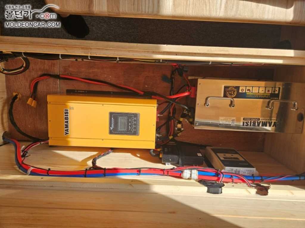 현대 포터2 캠퍼밴 인산철배터리 250A 250W 15