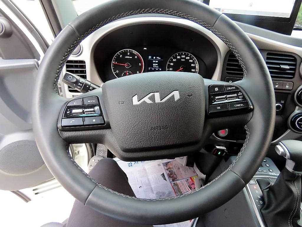 기아 봉고3 1톤 냉동탑 LPG 9