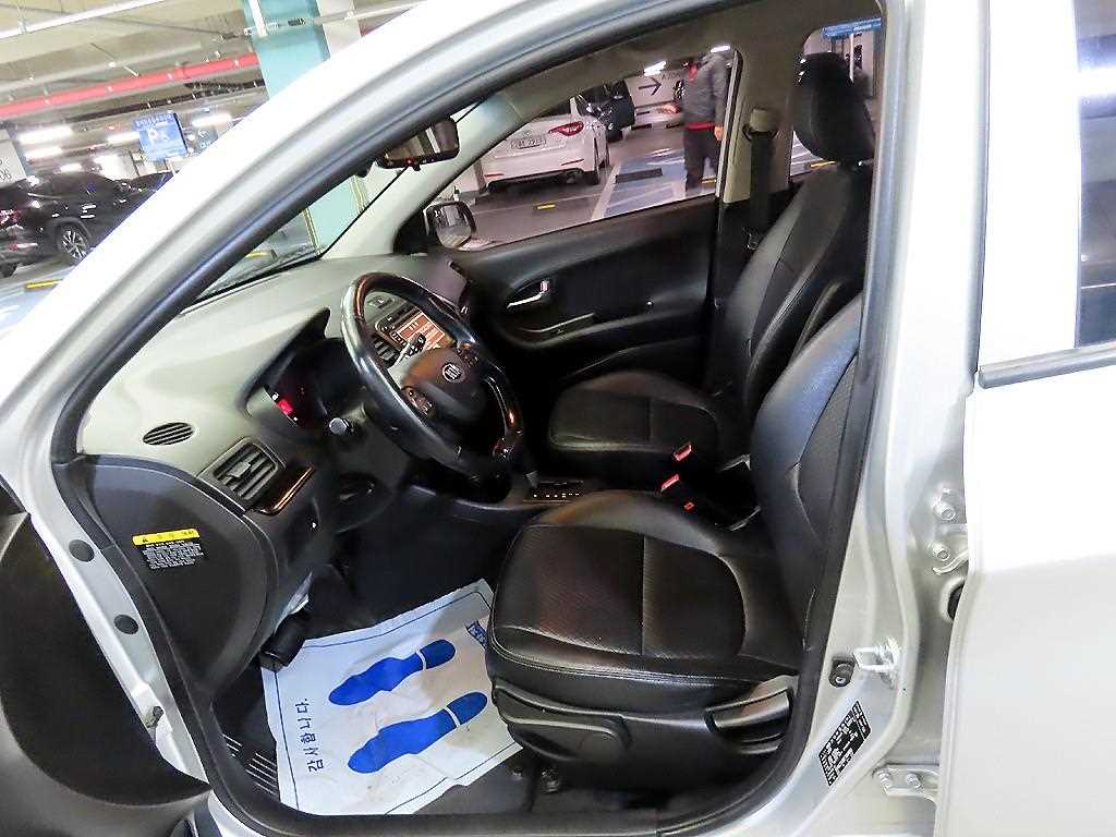 Kia Morning Luxury 7