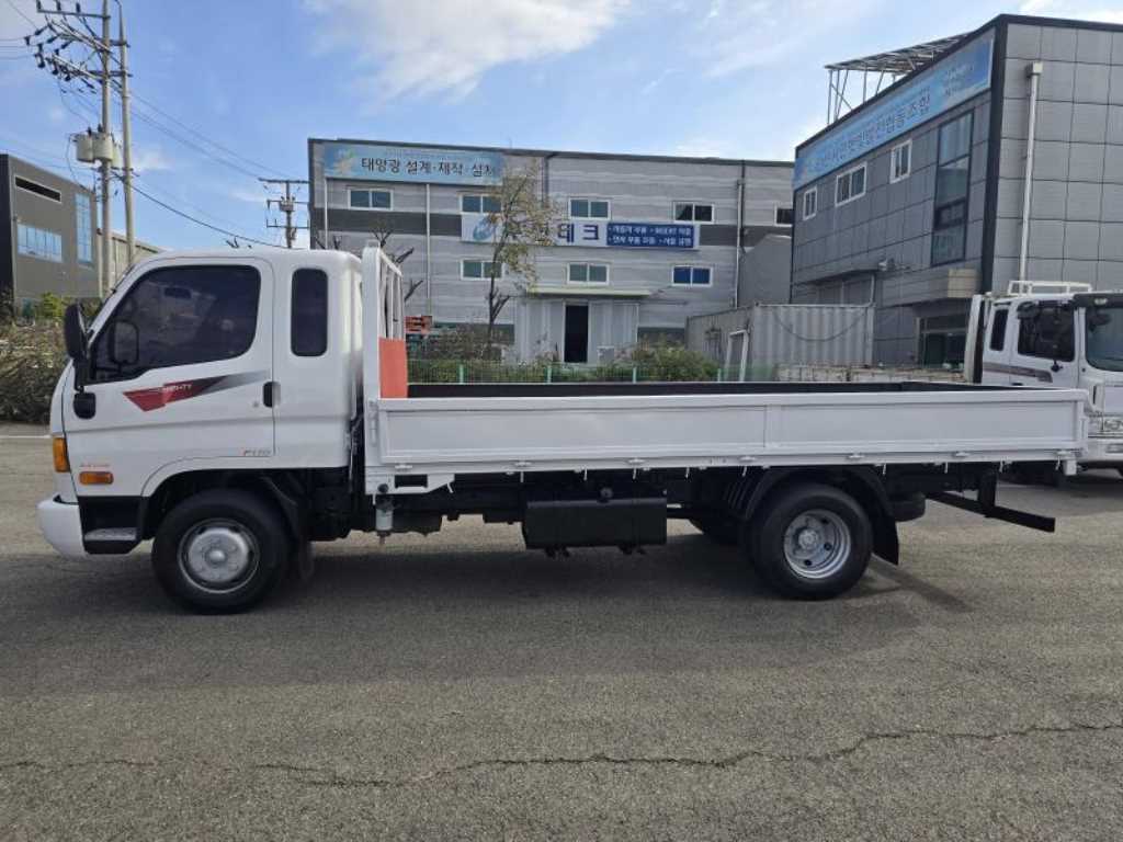 현대 이마이티 3.5톤 카고 슈퍼캡 1