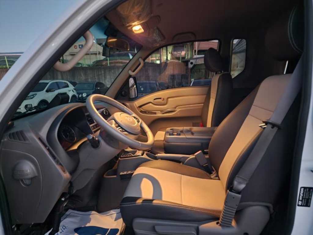 현대 포터2 1톤 카고 LPG 9