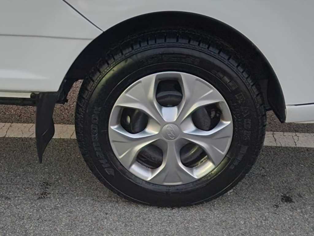 현대 포터2 1톤 카고 LPG 11