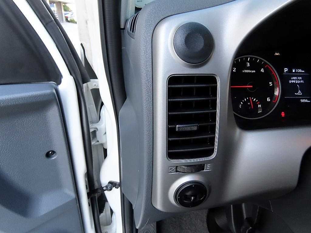 기아 봉고3 1톤 카고 LPG 11