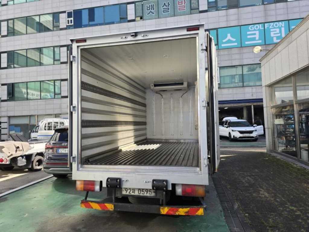 현대 올뉴마이티 2.5톤 냉장탑 10