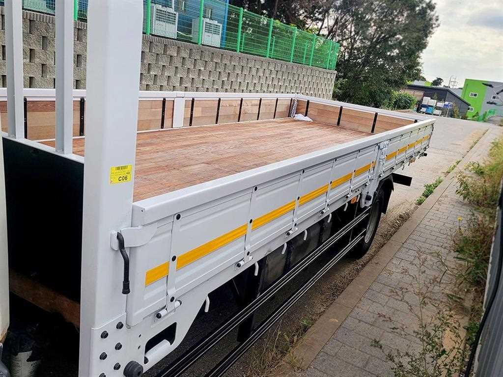 현대 메가트럭 단바리 카고 4.5톤 수동 3