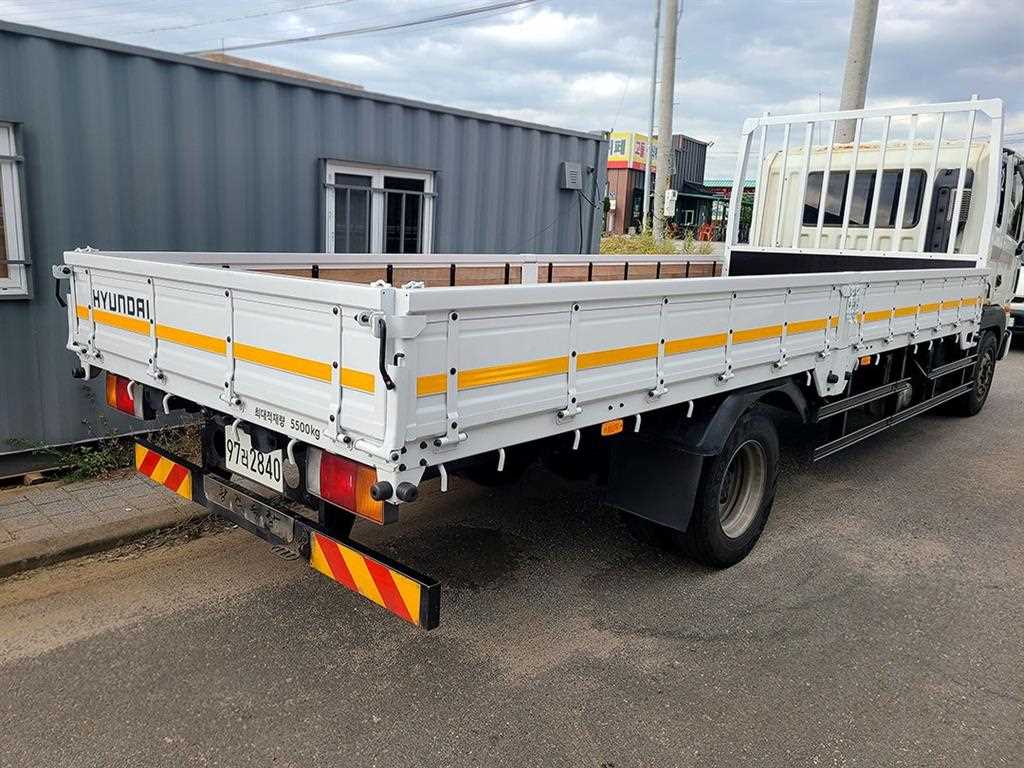 현대 메가트럭 단바리 카고 4.5톤 수동 2