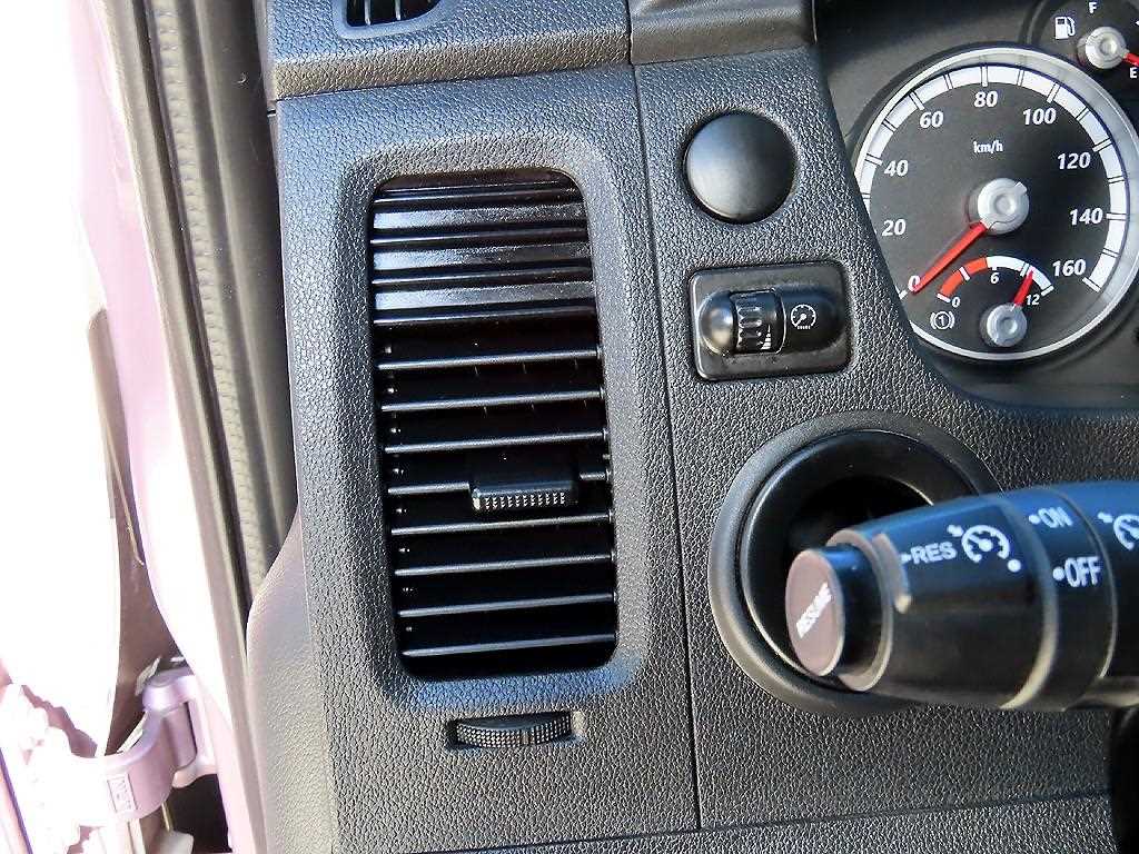 타타대우 더쎈 3.5톤 카고 11