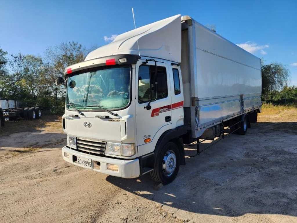 현대 메가트럭 윙바디 장축 1