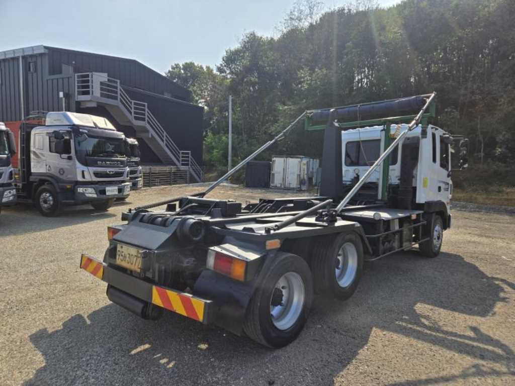 현대 메가트럭 암롤 4.5톤 수동 4