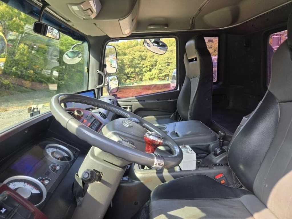 현대 메가트럭 암롤 4.5톤 수동 7