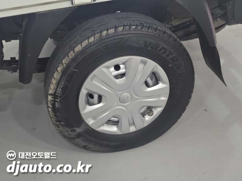 기아 봉고3 1톤 카고 LPG 9