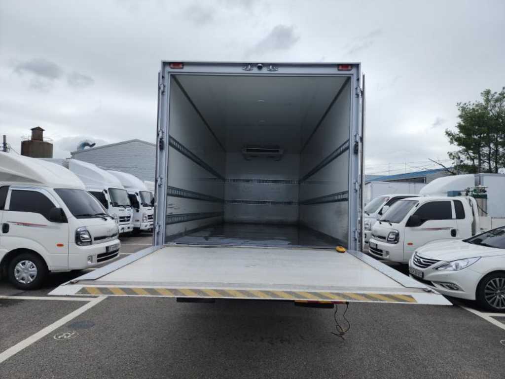 현대 메가트럭 냉동탑 4.5톤 수동 7