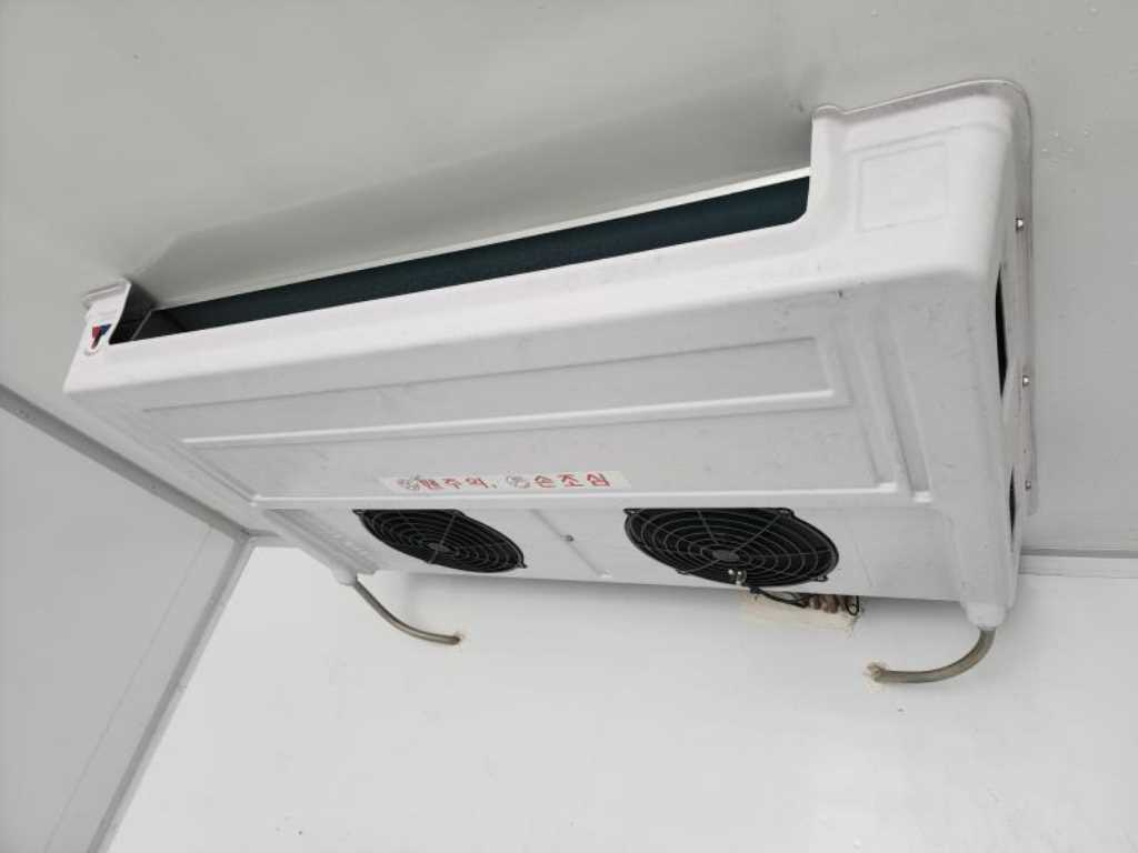 현대 메가트럭 냉동탑 4.5톤 수동 10