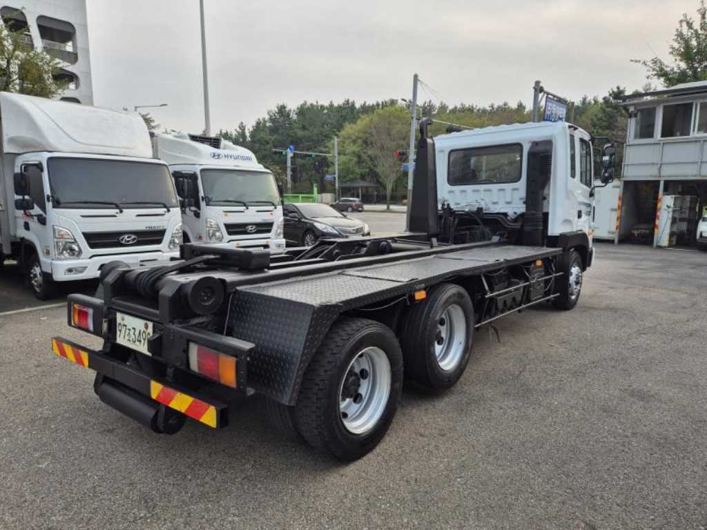 현대 메가트럭 암롤 5톤 수동 5