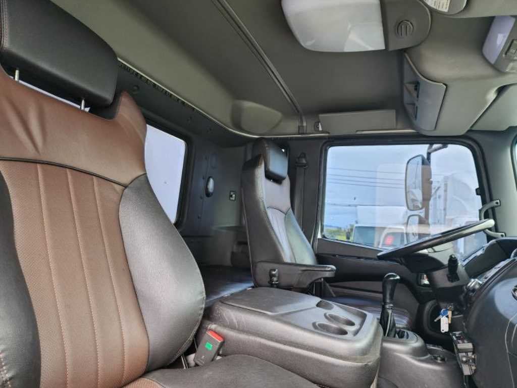 현대 메가트럭 냉동탑 4.5톤 수동 12