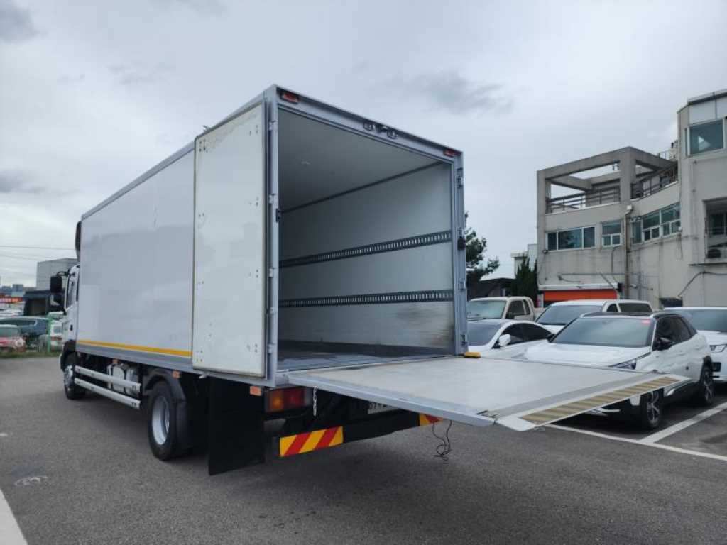 현대 메가트럭 냉동탑 4.5톤 수동 8